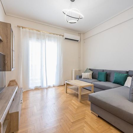 Apartamento Stylish 2 Bd Urban Retreat Near Panormou Metro Atenas Exterior foto