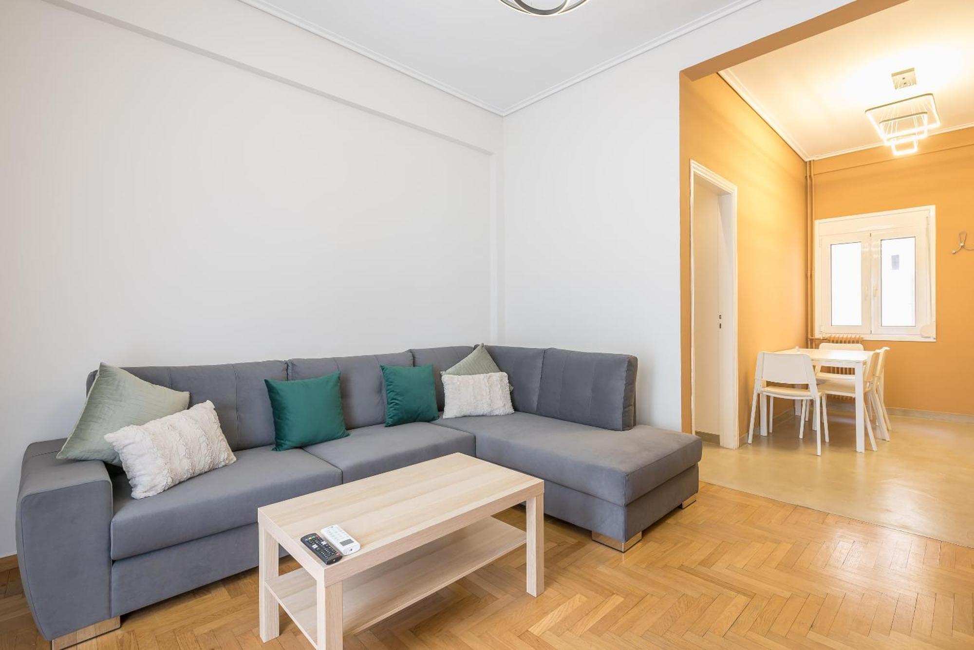 Apartamento Stylish 2 Bd Urban Retreat Near Panormou Metro Atenas Exterior foto