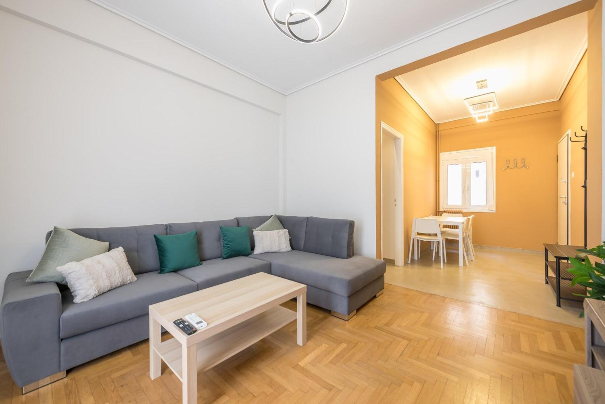 Apartamento Stylish 2 Bd Urban Retreat Near Panormou Metro Atenas Exterior foto